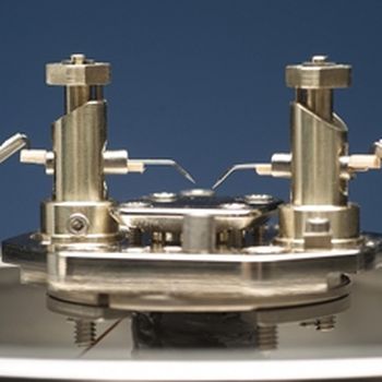 Deep-level transient spectroscopy