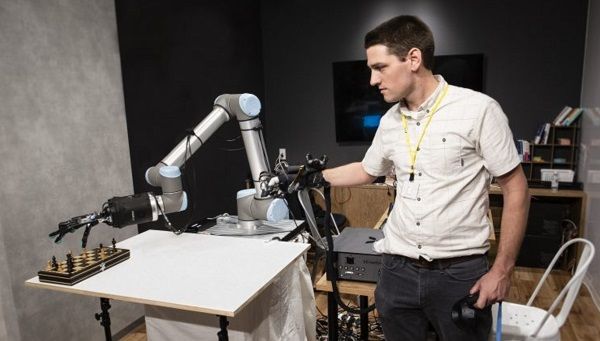 Tactile Telerobot