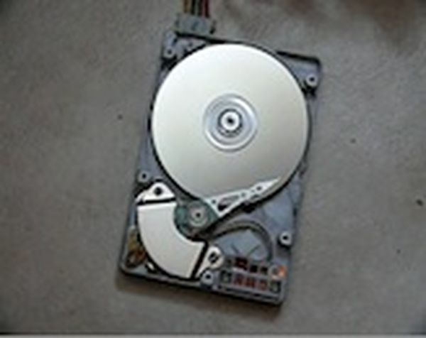 Magnetic seals