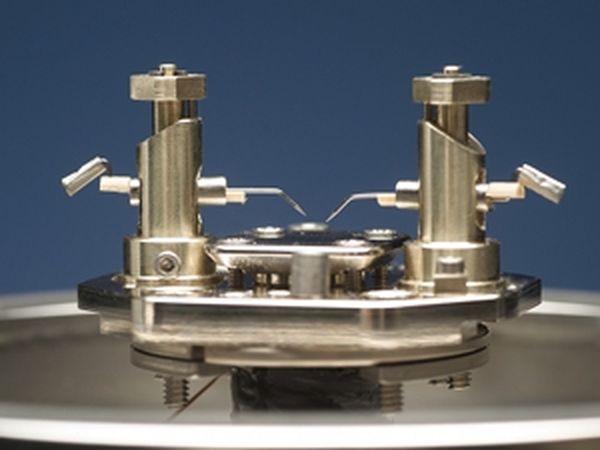 Deep-level transient spectroscopy