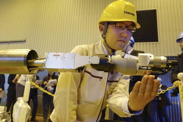 Remote-controlled Melted Fuel Probe Device