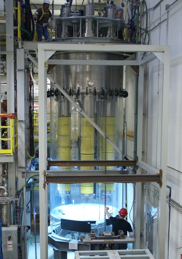 Pulsed jet mixer