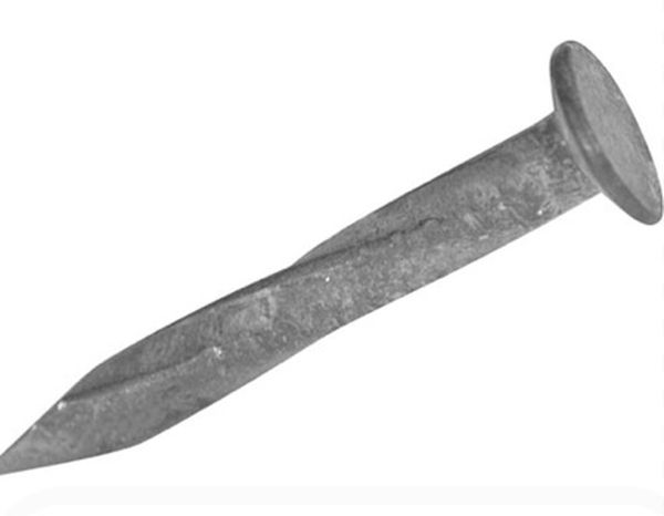 Square twisted nail