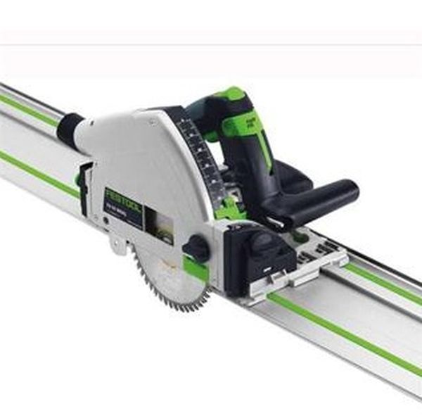 Plunge saw (track saw in the US)