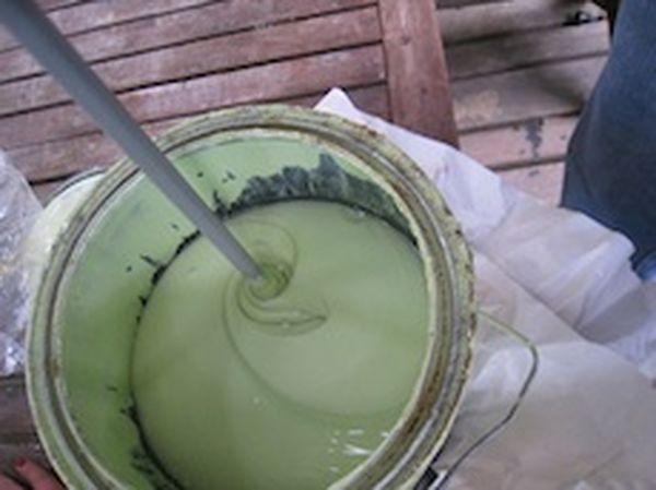 Stir paint to mix before using