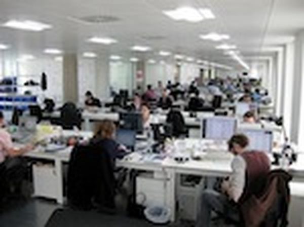 Replace mainframe computer by personal computers