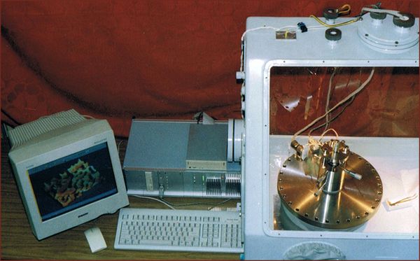 Scanning tunnelling spectroscopy