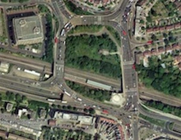Traffic lights at complex road junctions