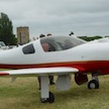 Retractable aircraft under-carriage