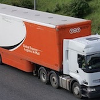 Articulated lorry