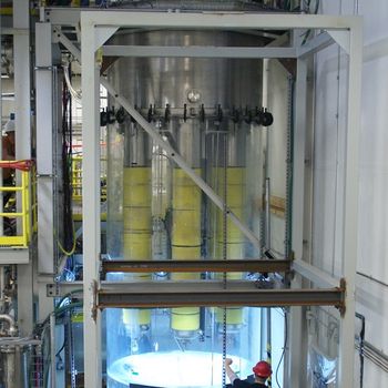 Pulsed jet mixer