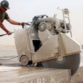 Concrete saw