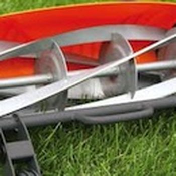 Self-sharpening lawn mower blades